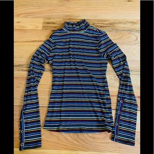 Cutie striped turtle neck- New Lelis Collection 💙